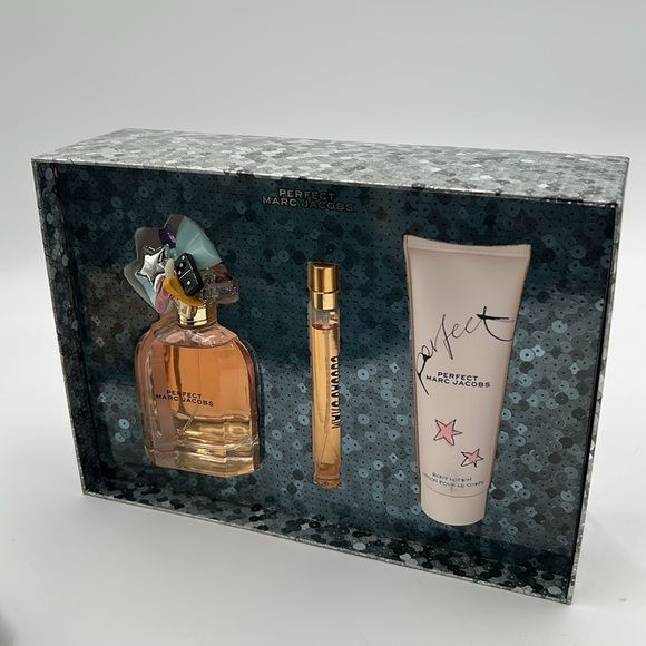 2132- Marc Jacobs Women's Made In Spain NWT - Picture 3 of 8